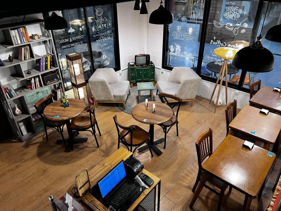 کافه لید در محله میرداماد